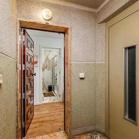 شقة Bright & Stylish 2-bedroom Flat With Balcony In Belas, Easy Access To Lisbon Belas