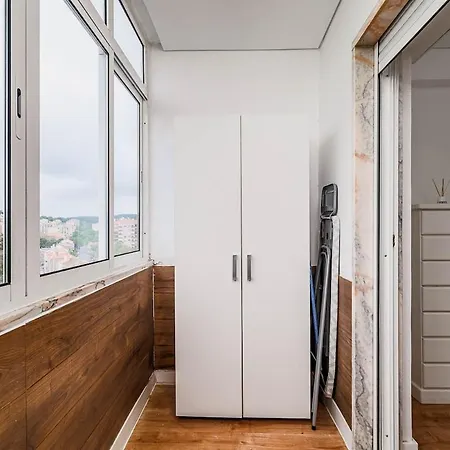 شقة Bright & Stylish 2-bedroom Flat With Balcony In Belas, Easy Access To Lisbon Belas